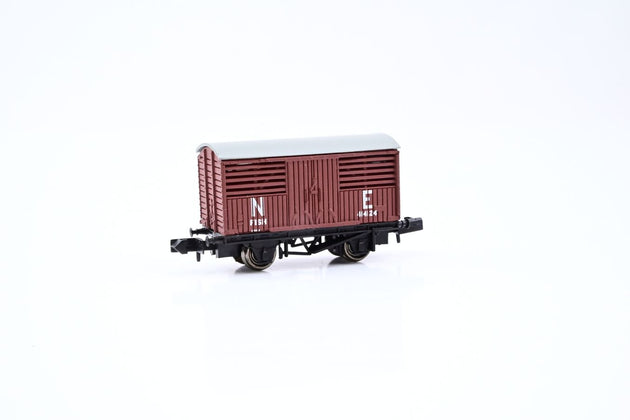 Graham Farish N Gauge 373-225 12 Ton Fish Van NE Brown No.414124 - Boxed