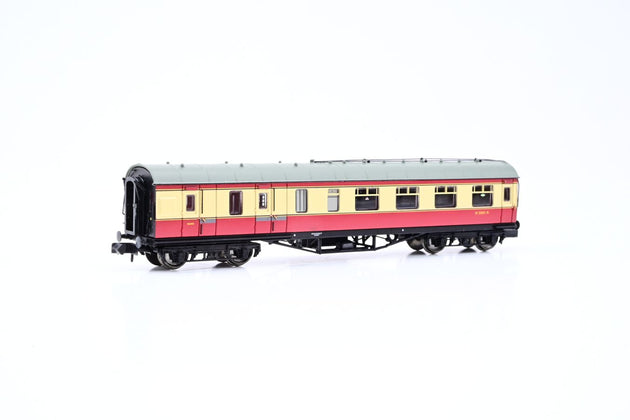 Graham Farish N Gauge 374-826 Stanier Brake 3rd BR Crimson/Cream No.M5805M - Boxed