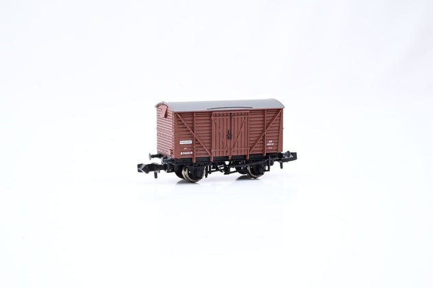 Graham Farish N Gauge 373-726A 10 Ton Insulated Box Van Planked Sides BR Bauxite No.B762318 - Boxed