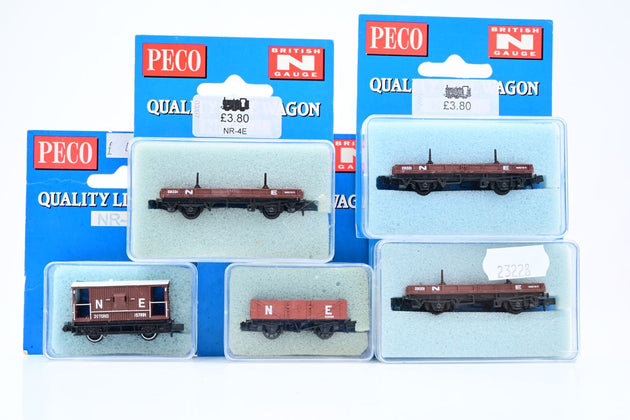 Peco N Gauge Rake of 4 NE Wagons & NE Brake Van - Boxed