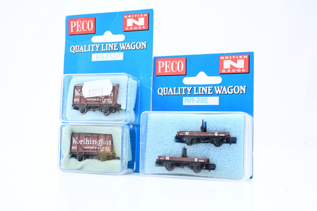 Peco N Gauge Rake of 2 Worthington Vans & 2 NE Bolster Wagons - Boxed