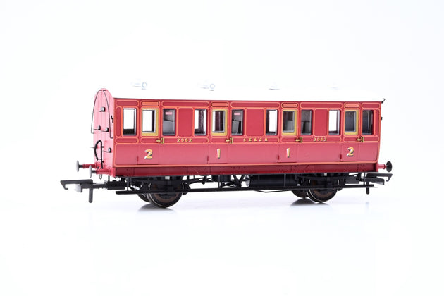 Hattons OO Gauge H4-4C12-401L 4 Wheel Composite (1st/2nd) SECR Livery (Working Lights) No.2062 - Boxed