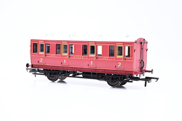 Hattons OO Gauge H4-4C12-401L 4 Wheel Composite (1st/2nd) SECR Livery (Working Lights) No.2062 - Boxed