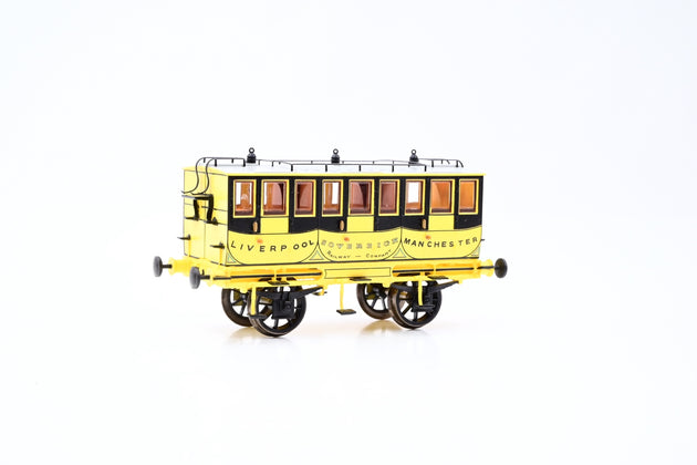 Hornby OO Gauge R40445 L&MR 1st Class Coach 'Sovereign - Boxed