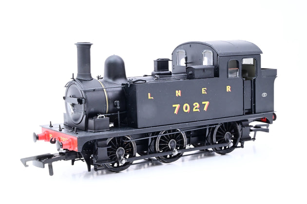 Accucrascale OO Gauge ACC2431 Hill J68 Class 90609T LNER Plain Black No.7027 - Boxed