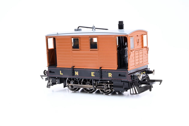 Model Rail/Rapido OO Gauge MR-208 J70 Tram Loco LNER Lined Livery No.7126 - Boxed