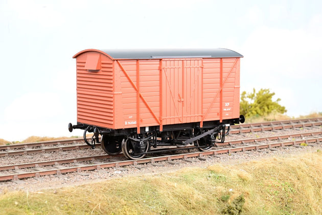 Dapol O Gauge BR Bauxite 12T Ventilated Goods Van w/ Planked Sides No.B763560 - Renumbered, Boxed