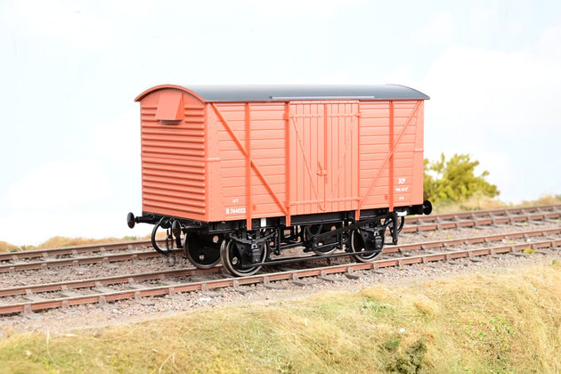 Dapol O Gauge BR Bauxite 12T Ventilated Goods Van w/ Planked Sides No.B763560 - Renumbered, Boxed