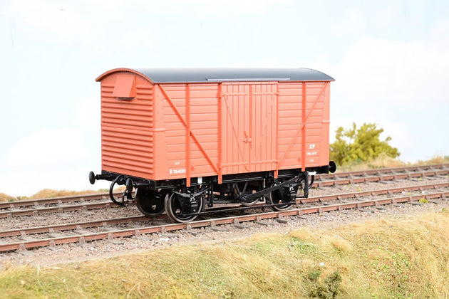 Dapol O Gauge BR Bauxite 12T Ventilated Goods Van w/ Planked Sides No.B763560 - Renumbered, Boxed