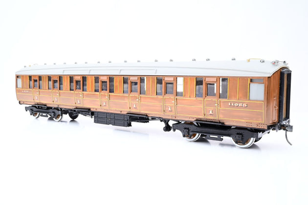 Kit Built O Gauge Rake of 4 LNER Teak Gresley Coaches - Unboxed