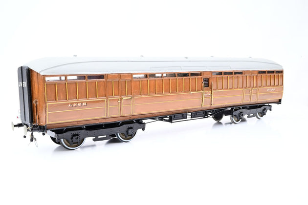 Kit Built O Gauge Rake of 4 LNER Teak Gresley Coaches - Unboxed