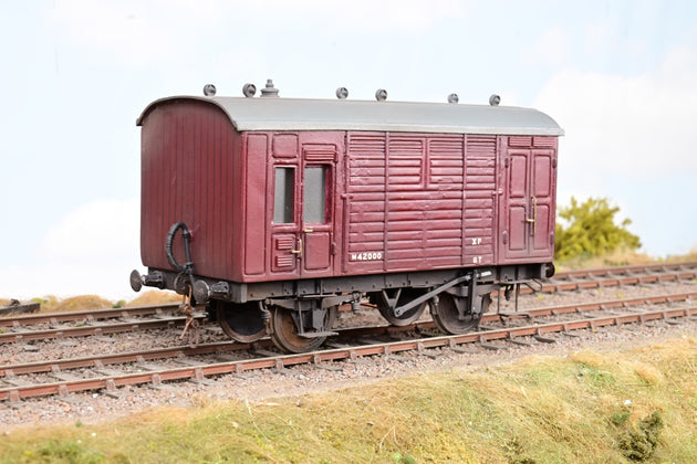 Kit Built O Gauge BR Maroon Horse Box No.M42000 - Unboxed
