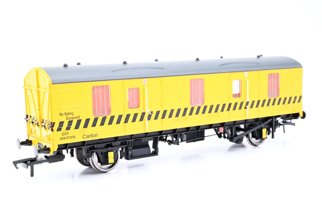 Bachmann OO Gauge 39-554Z Mk1 QQX (ex-CCT) BR Re-Railing Equipment Coach No.ABD977076 - Boxed
