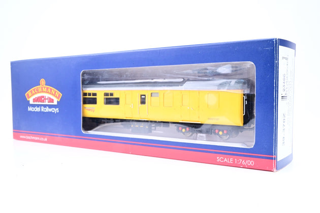 Bachmann OO Gauge 39-370Z BR Mk2A Coach Network Rail Yellow No.DB977337 - Boxed