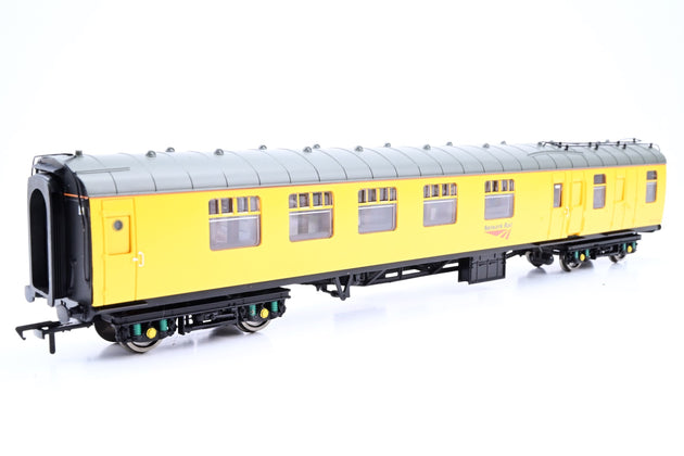 Bachmann OO Gauge 39-225Z BR Mk1 Generator & Staff Coach Network Rail No.DB975280 - Boxed