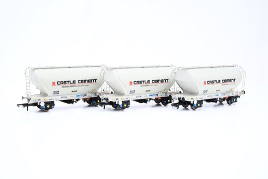 Accurascale OO Gauge ACC2037CS-R Pack of 3 VTG Castle Cement PCA Cement Wagons No.10617, 10611 & 10604 - Boxed
