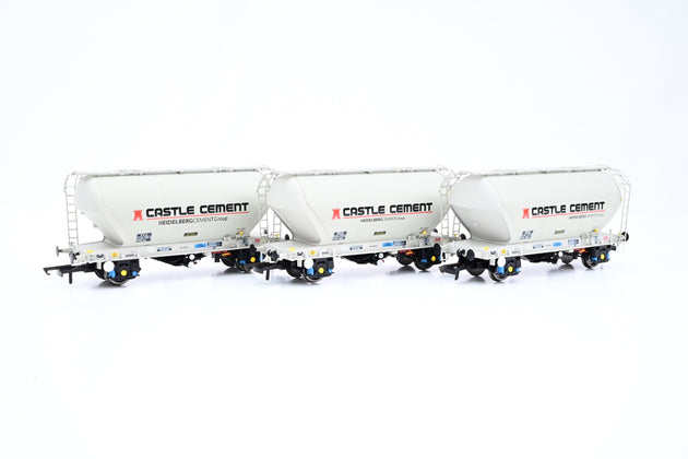 Accurascale OO Gauge ACC2037CS-R Pack of 3 VTG Castle Cement PCA Cement Wagons No.10617, 10611 & 10604 - Boxed