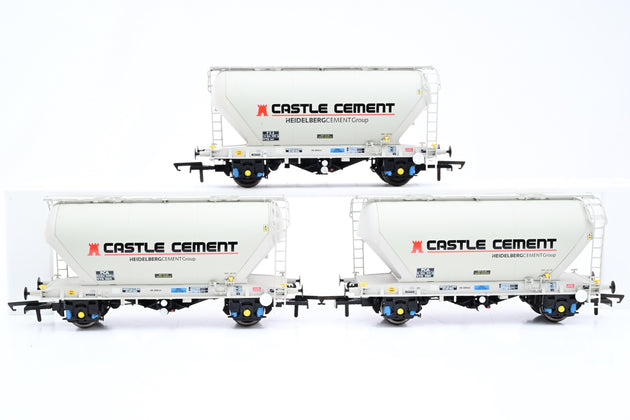 Accurascale OO Gauge ACC2037CS-R Pack of 3 VTG Castle Cement PCA Cement Wagons No.10617, 10611 & 10604 - Boxed