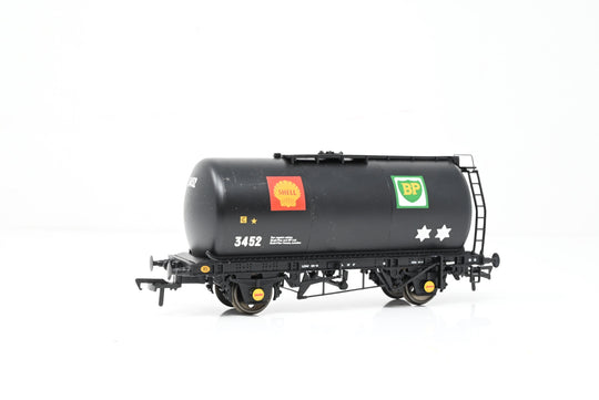 Bachmann OO Gauge 37-582D Shell BP Black 45T TTA Tank Wagon No.3248 - Boxed