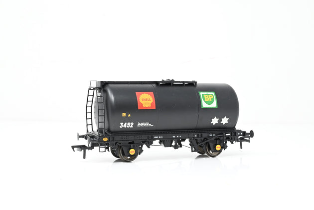 Bachmann OO Gauge 37-582D Shell BP Black 45T TTA Tank Wagon No.3248 - Boxed