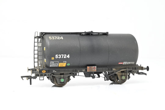Bachmann OO Gauge 37-581 Unbranded Black 45T TTA Tank Wagon No.53724 - Weathered, Boxed