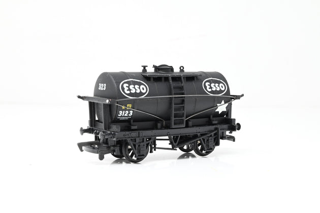 Bachmann OO Gauge 33-501 Esso Black 14T Tank Wagon No.3123 - Boxed