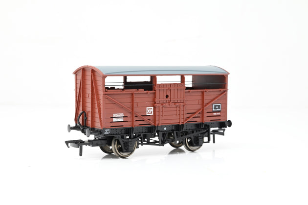Bachmann OO Gauge 37-712A BR Bauxite 8T Cattle Wagon No.B893268 - Boxed