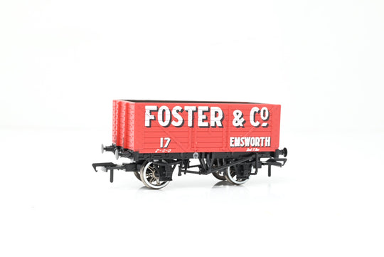Bachmann OO Gauge 37-161 Foster & Co. Red 8-Plank Open Wagon No.17 - Boxed