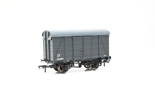Bachmann OO Gauge 38-083 12 Ton Southern 2+2 Planked Vent Van GWR Grey No.144293