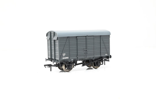 Bachmann OO Gauge 38-083 12 Ton Southern 2+2 Planked Vent Van GWR Grey No.144293