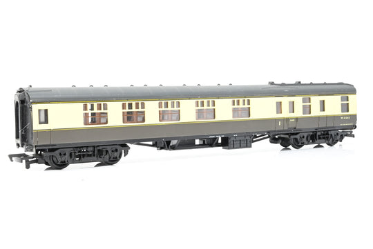 Replica Railways OO Gauge 12104 BR Mk1 Buffet Chocolate/Cream No.W21243 - Boxed
