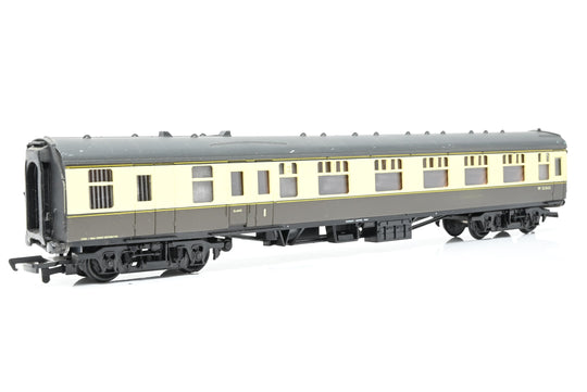 Replica Railways OO Gauge 12104 BR Mk1 Buffet Chocolate/Cream No.W21243 - Boxed
