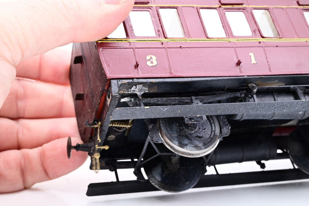 Kit Built O Gauge LMS Crimson ex-MR 6-Wheel Composite Passenger Coach No.15342 - Unboxed