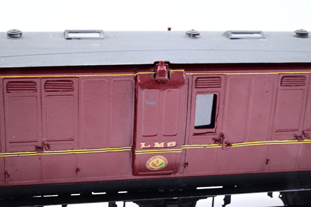 Kit Built O Gauge LMS Crimson ex-MR 6-Wheel Passenger Luggage Brake Coach No.23679 - Unboxed