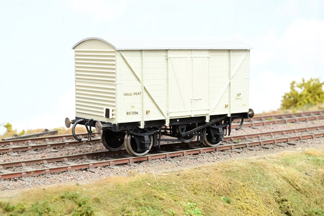 Kit Built O Gauge BR White 'Insul-Meat' Insulated Meat Van No.B872056 - Boxed