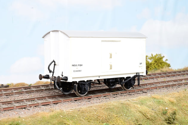 Kit Built O Gauge BR White 'Insul-Fish' Insulated Fish Van No.E230061 - Boxed