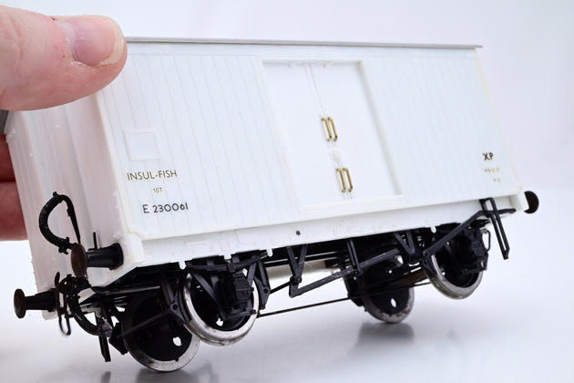 Kit Built O Gauge BR White 'Insul-Fish' Insulated Fish Van No.E230061 - Boxed