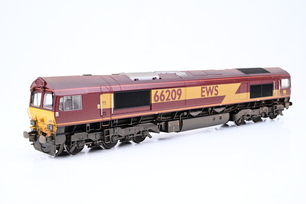Bachmann OO Gauge 32-735 Class 66 Diesel EWS No.66209 - DCC Fitted, Factory Weathered, Boxed