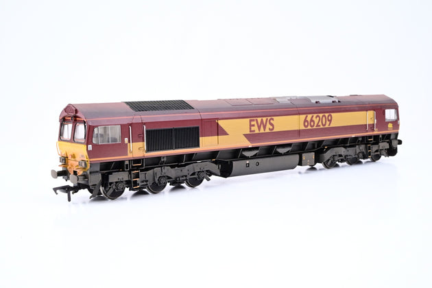 Bachmann OO Gauge 32-735 Class 66 Diesel EWS No.66209 - DCC Fitted, Factory Weathered, Boxed