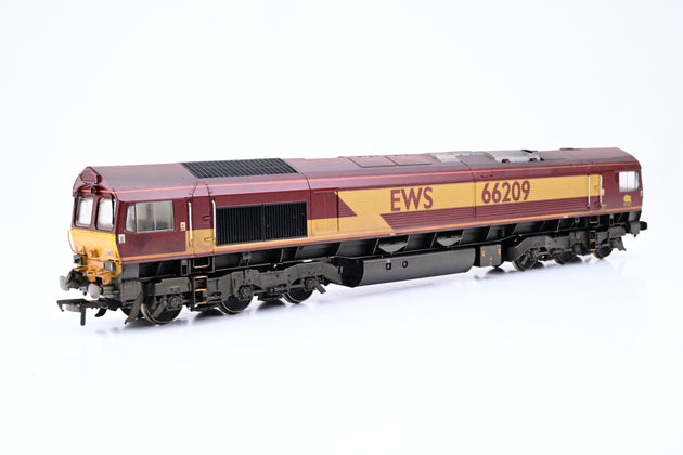 Bachmann OO Gauge 32-735 Class 66 Diesel EWS No.66209 - DCC Fitted, Factory Weathered, Boxed