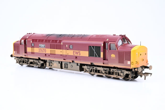 Bachmann OO Gauge 32-381Z Class 37/5 Diesel EWS No.37670 'St. Blazey T&RS Depot' - Factory Weathered, Boxed