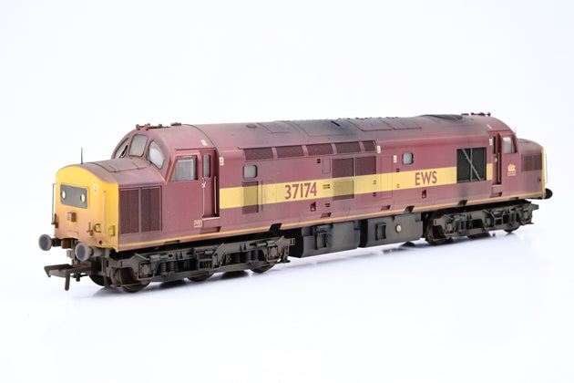 Bachmann OO Gauge 32-786 Class 37/0 Diesel EWS Domino Headcode No.37174 - TMC Weathered, Boxed