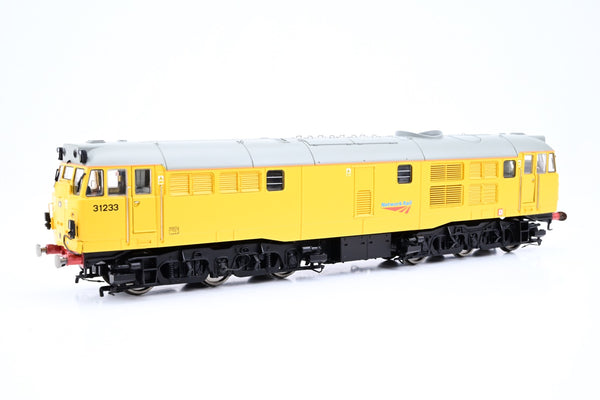 Hornby OO Gauge R3044 Class 31 Network Rail Yellow No.31233 - Boxed