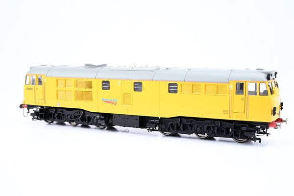 Hornby OO Gauge R3044 Class 31 Network Rail Yellow No.31233 - Boxed