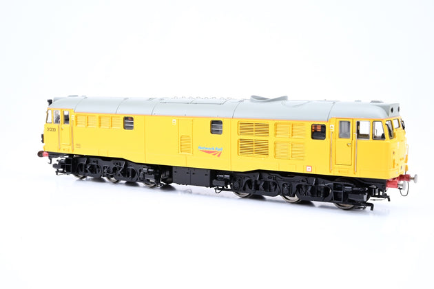 Hornby OO Gauge R3044 Class 31 Network Rail Yellow No.31233 - Boxed
