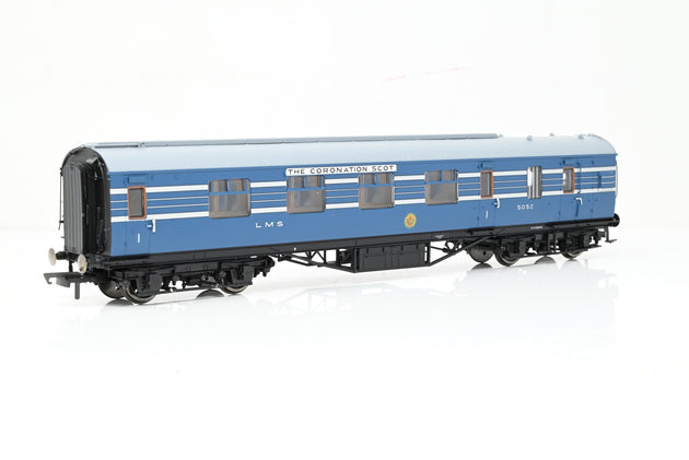 Hornby OO Gauge R4961 LMS Stanier Coronation Scot 57" BFK Coach (w/ Lights) No.5052 - Boxed