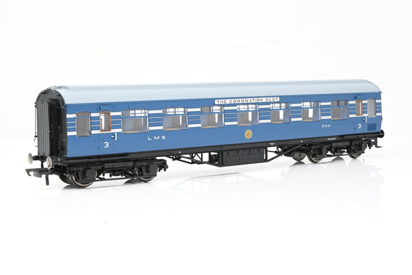 Hornby OO Gauge R4965 LMS Stanier Coronation Scot 57" RTO Coach (w/ Lights) No.8961 - Boxed