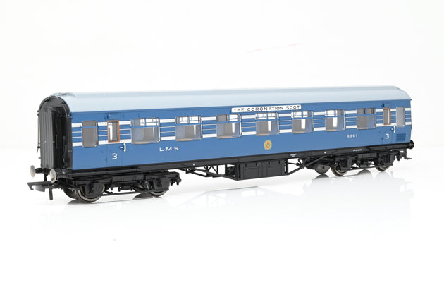 Hornby OO Gauge R4965 LMS Stanier Coronation Scot 57" RTO Coach (w/ Lights) No.8961 - Boxed