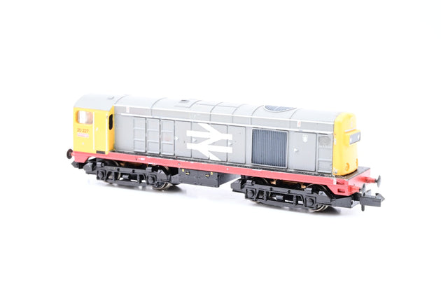 Graham Farish N Gauge 371-027 BR Railfreight Red Stripe Class 20 No.20227 - Boxed