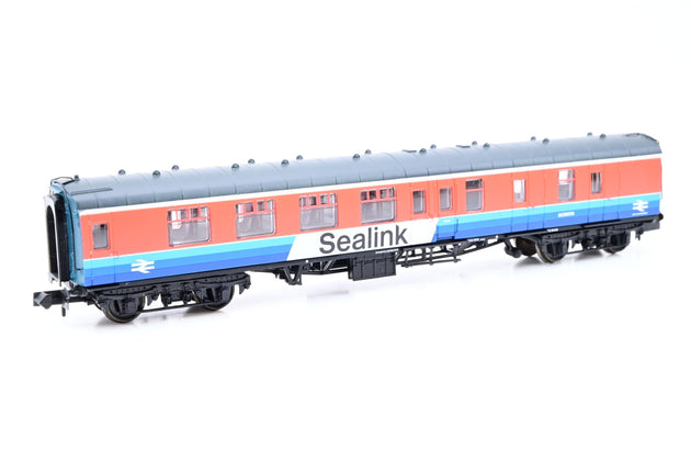 Graham Farish N Gauge 374-196 BR Mk1 BSK Brake Second Corridor 'Sealink' No.SC35070 - Boxed